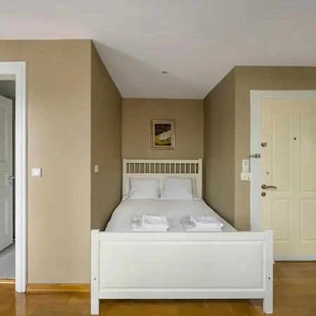 Cool Bright Studio W Terrace & Sea Views! #125 Apartament Stambuł